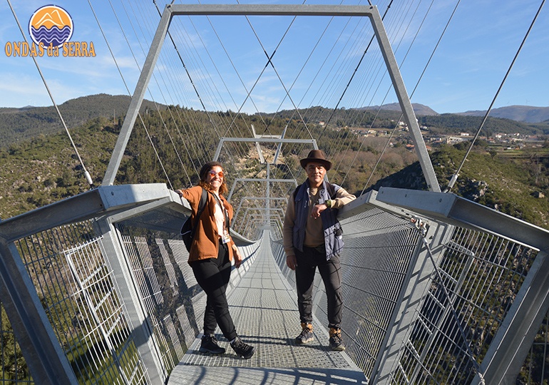 Ondas da Serra na Maior Ponte Pedonal Suspensa do Mundo em Arouca, Rosa Maria e Sílvio Dias