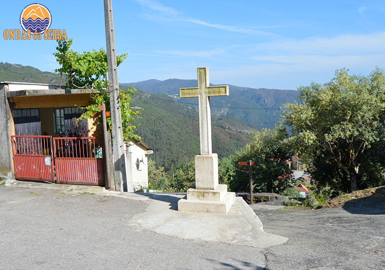 Caminhada pelo PR3 Vereda do Pastor, aldeia da Lomba – Vale de Cambra - Cruzeiro na aldeia da Lomba
