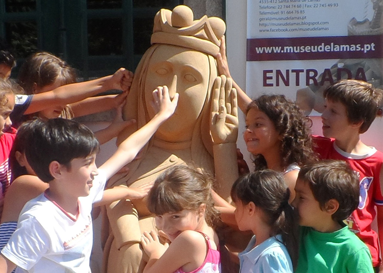 Visita sensorial por crianças ao Museu da Cortiça de Santa Maria de Lamas