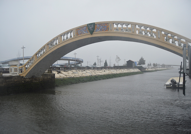Novos passadiços da Ria de Aveiro - Ponte pedonal sobre o canal de São Roque - Aveiro